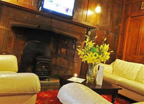 Crown Hotel Brackley Exterior foto